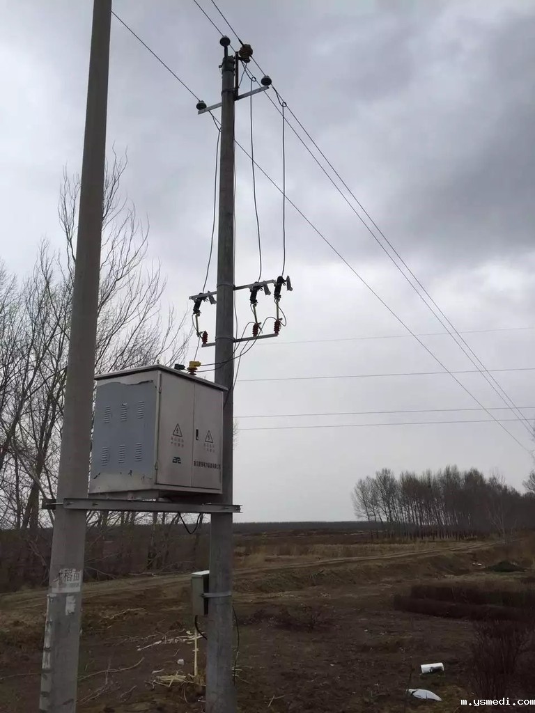 户外工作环境的电力电容器